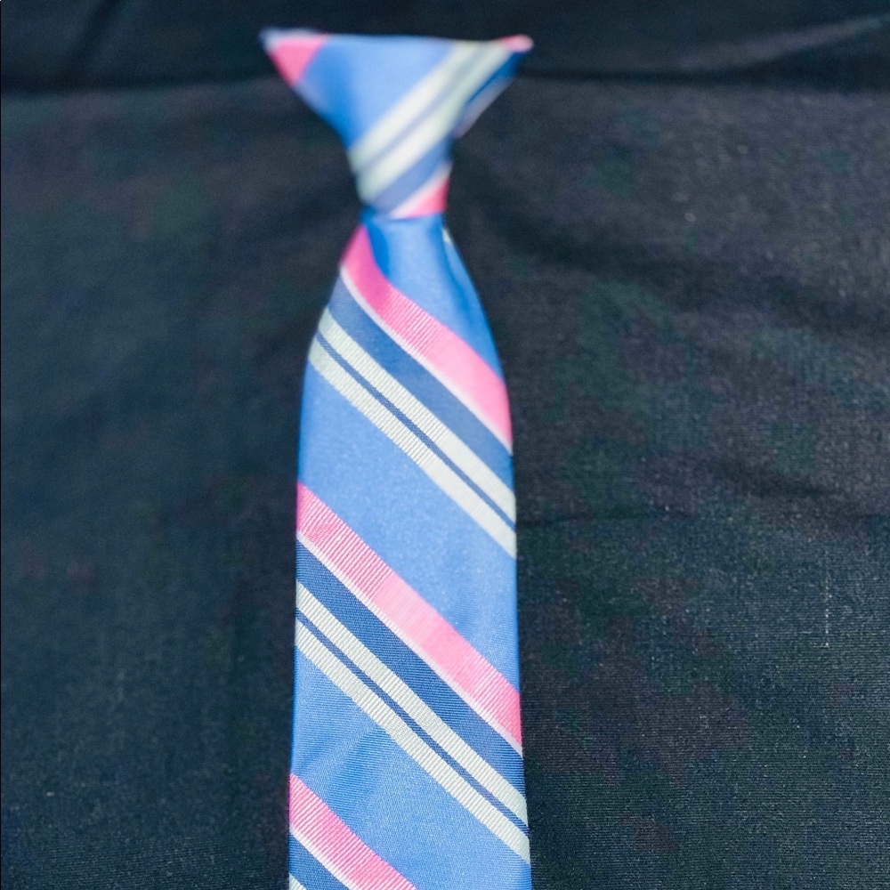 Clip on tie